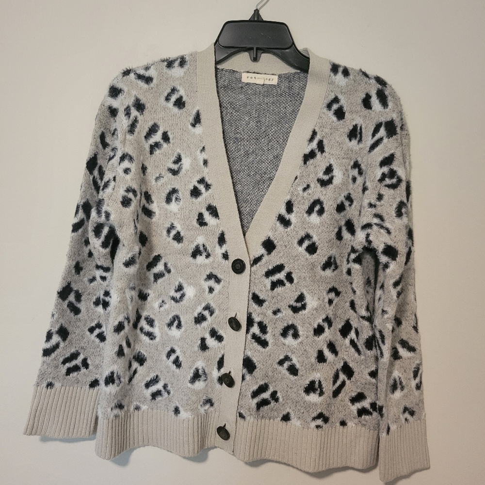 Retrology Animal Print Cardigan Size Large Gray with Black and White